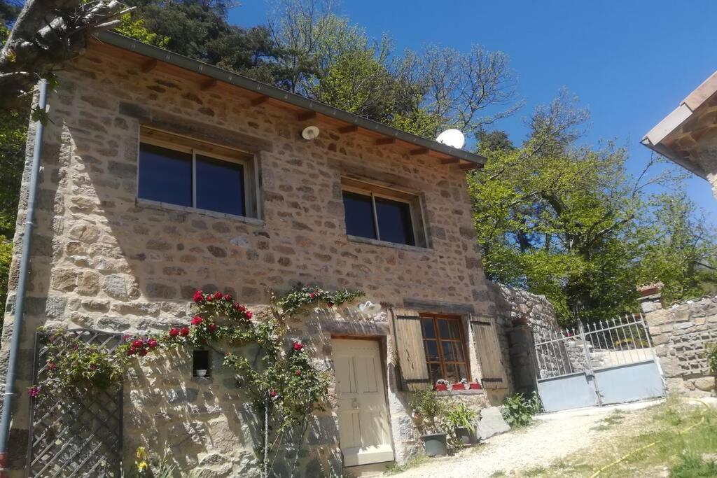 Loft La Rose Desiree Gite 3 Etoiles Chalencon Exteriör bild